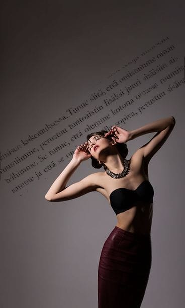 Kuvituskuva, lainaus Jaana-Mirjami Mustavuoren teoksesta Aistit auki! – Anna elämän koskettaa