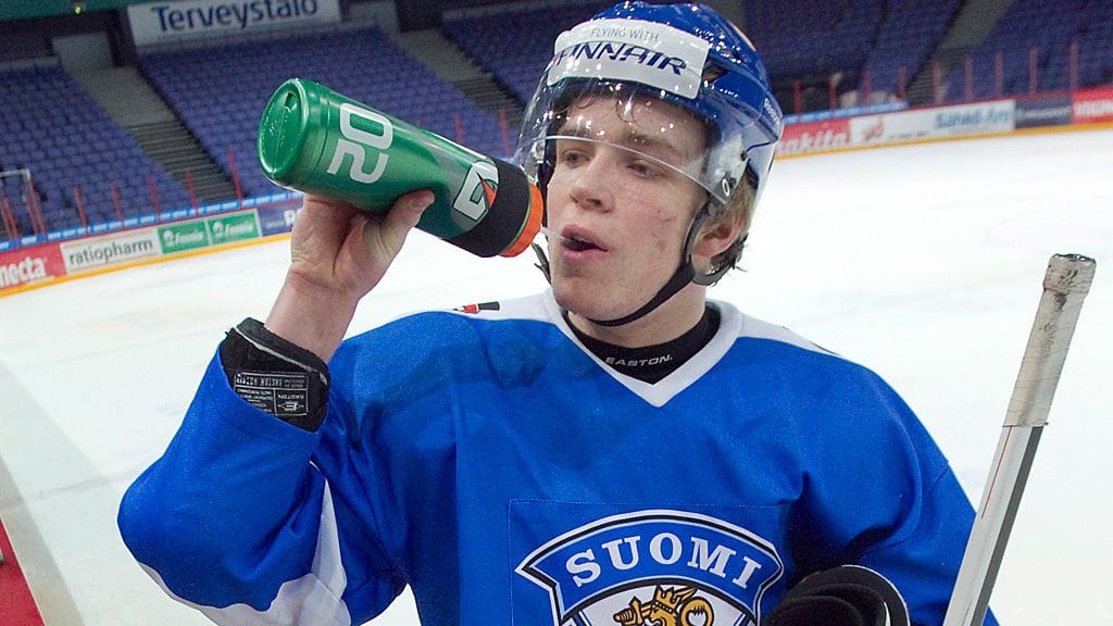 Miikka Salomäki otti yllättäen paikan MM-joukkueesta.