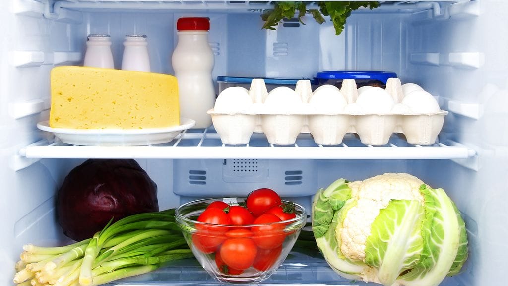 Kuuluuko tomaatteja todella säilyttää jääkaapissa?