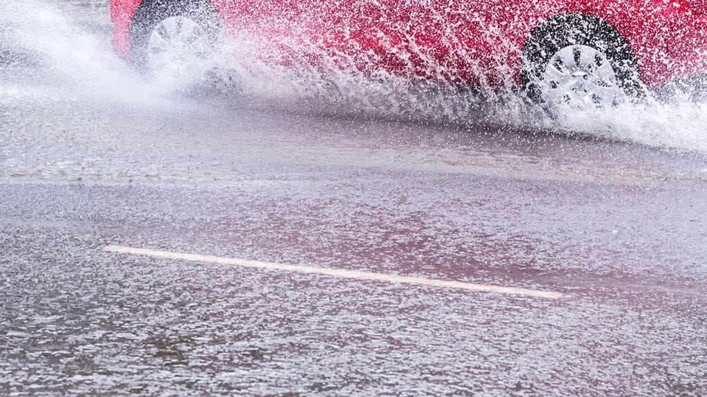 Alueella on eilisestä alkaen satanut 60 millimetriä ja lisää sadetta odotetaan tänään.