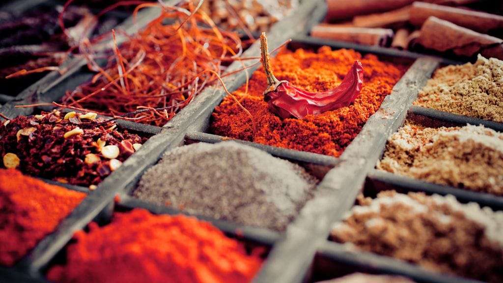 Mausteseosten suolapitoisuus saattaa tulla täytenä yllätyksenä tavalliselle kuluttajalle.