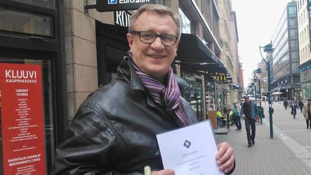 Esko Kovero sai Näyttelijäliiton kultaisen ansiomerkin.