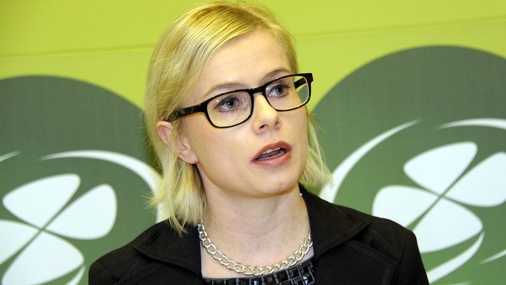 Keskustalainen europarlamentaarikko Riikka Manner tiedotustilaisuudessa Helsingissä 28. lokakuuta 2011.