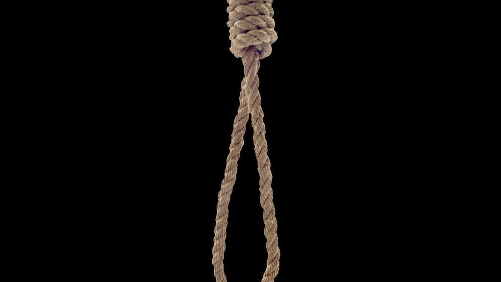 Miehen uskotaan yrittäneen lavastaa vaimonsa murha itsemurhaksi.