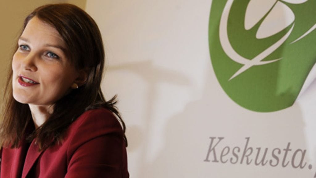 Mari Kiviniemi (kesk.), kuva: Lehtikuva