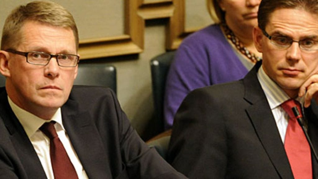 Pääministeri Matti Vanhanen ja valtiovarainministeri Jyrki Katainen eduskunnan suullisella kyselytunnilla Helsingissä 5. marraskuuta 2009. Kuva: Lehtikuva