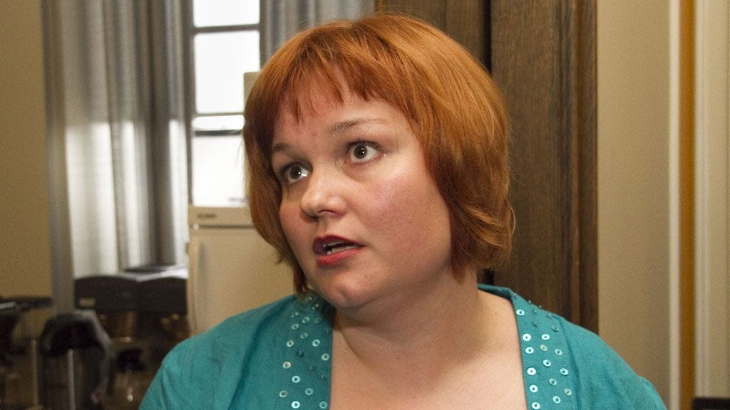 Krista Kiuru vetoaa, että riskihallien omistajat tarkastuttaisivat rakenteet välittömästi.