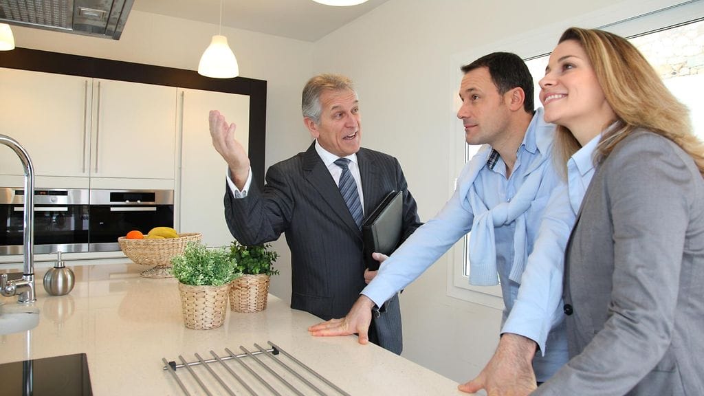 kiinteistönvälittäjä (1)