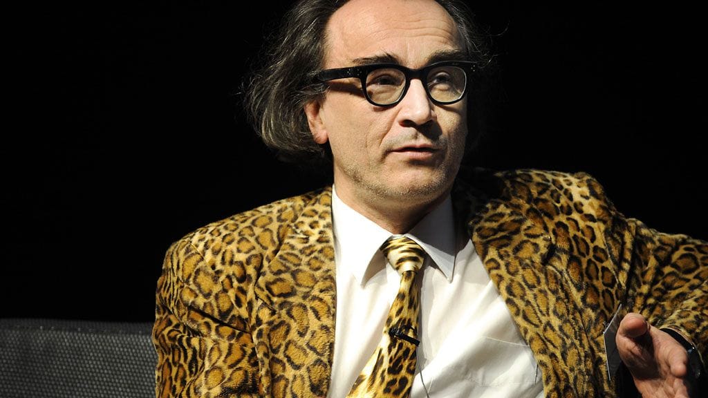 Tunnettu julkinen keskustelija ja filosofi, professori Esa Saarinen joutui puukotuksen uhriksi Aalto-yliopiston kongressirakennus Dipolin edustalla Espoossa eilen.