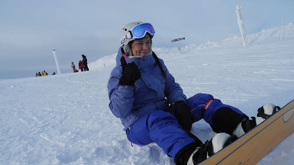 Tuusulalainen Anni Salomaa on tottuneut Levin kävijä. Innokas laskija on Levillä ensimmäistä kertaa ilman vanhempiaan.