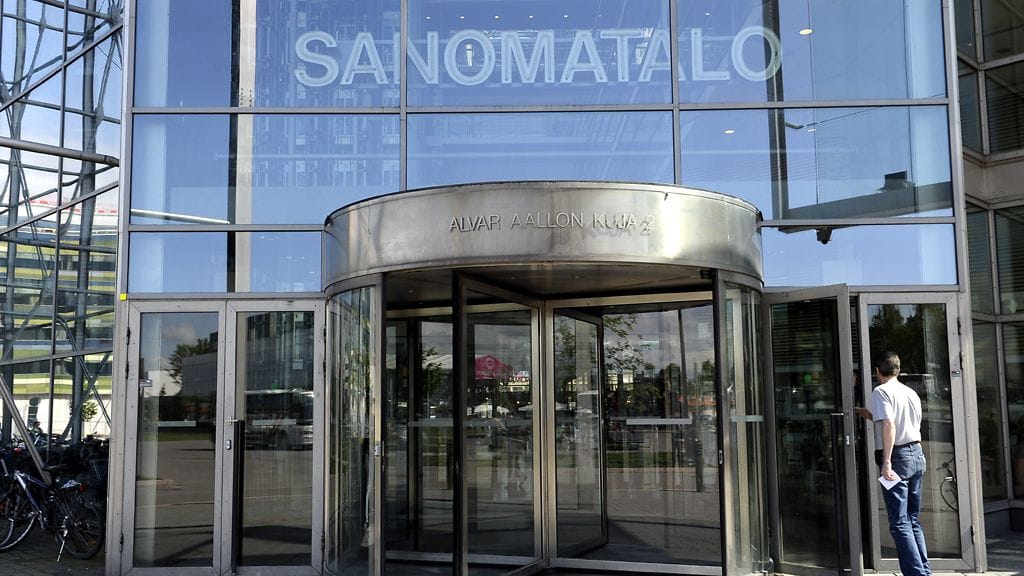 Kuvituskuva. Neuvoston mukaan Helsingin Sanomien etusivulla julkaistu Storytelin mainos horjutti nuorten myönteistä asennetta ja elämäntapaa.