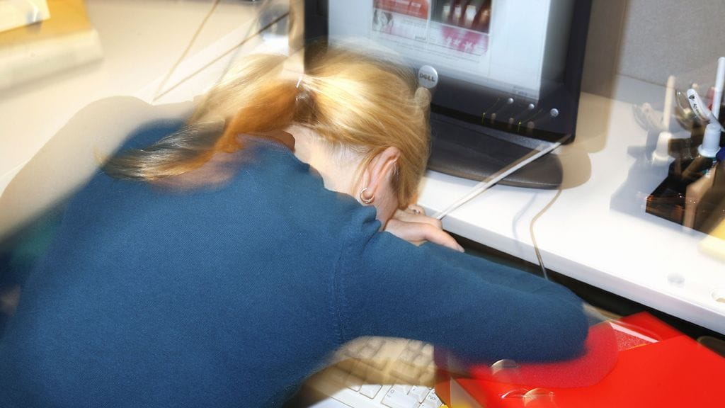 Naisiin kohdistuva syrjintä sukupuolen perusteella on huomattavasti yleisempää kuin miehiin kohdistuva syrjintä, kertoo ministeriön työolobarometri 2016.