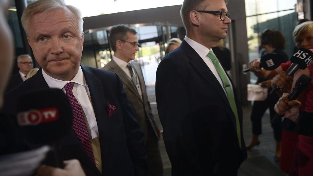 Rehn sanoi Ylellä ettei pääministerin sukulaisia voida asettaa liiketoimintakieltoon sen takia, että hän on pääministeri..