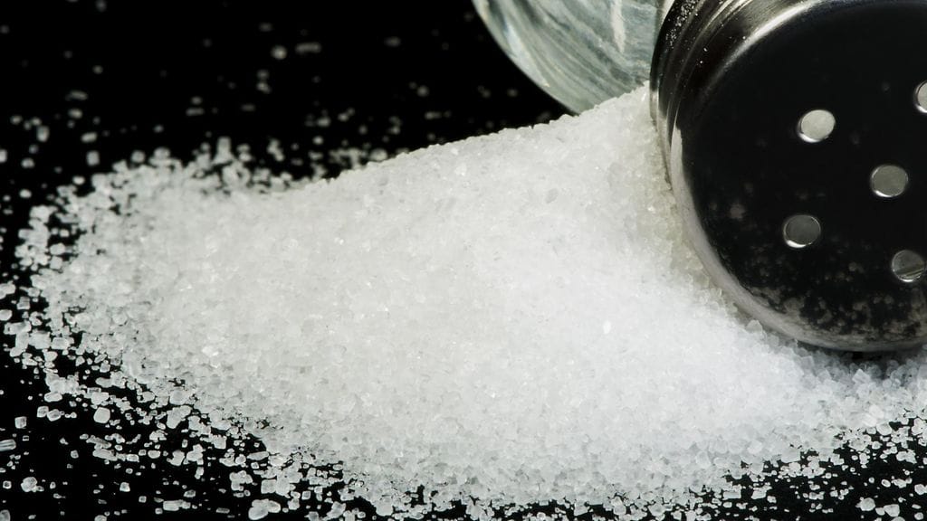 Liika suola lyhentää riskiryhmäläisten elinikää.