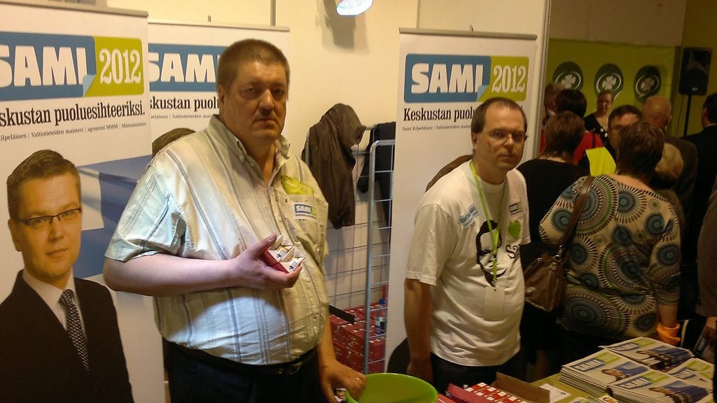 Puoluesihteeriehdokas Sami Kilpeläisen kampanjaväkeä Rovaniemellä.