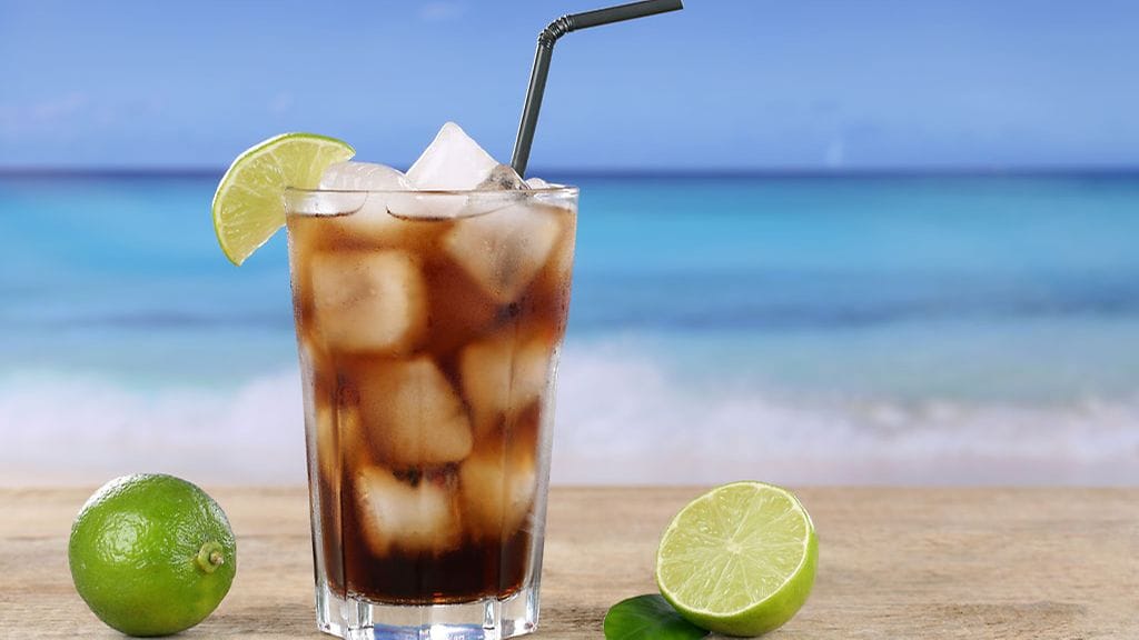 Perinteisten kolajuomien rinnalla maailmalla myydään hyvin kummallisia limuja.