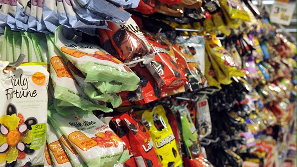 Sokeriverotyöryhmä tukee nykyistä makeisveroa.