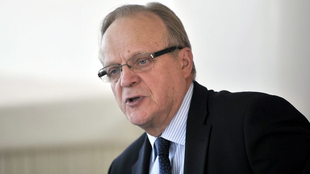 Työministeri Lauri Ihalaisen Twitter-tilille ehti aamun aikana kertyä huimat 800 seuraajaa.