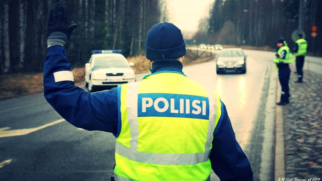 Poliisi ratsia ylinopeus nopeusvalvonta rattijuoppo
