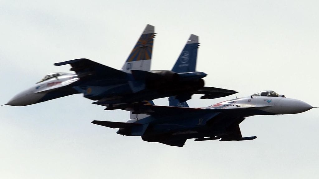 Kuvassa venäläisiä SU-27-hävittäjiä. Kuvituskuva, ei liity tapaukseen.