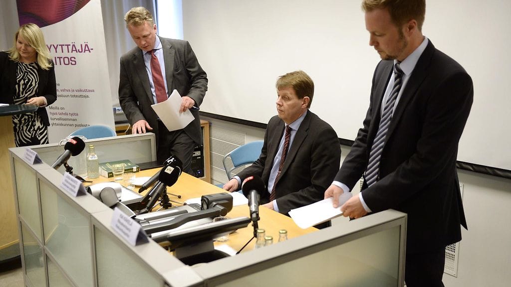 KRP:n rikosylikomisario Rabbe von Hertzen,   Itä-Uudenmaan syyttäjälaitoksen kihlakunnansyyttäjä Jukka Haavisto (kesk.) ja KRP:n keskusrikospoliisi Kai Käkelä (oik.) arkistokuvassa. Kuva ei liity uutiseen.