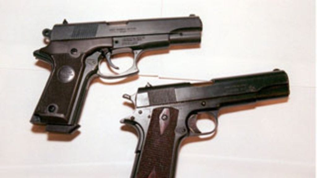 Käsiasekielto Suomessa olisi vaikeaa. Kuva: Lehtikuva