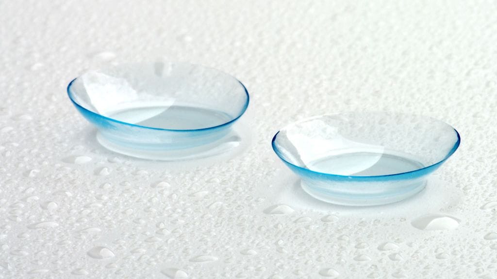 Silmätautopin harjoittelijan mukaan kukaan leikkauksen tehneistä ei ollut nähnyt ennen vestaavaa.