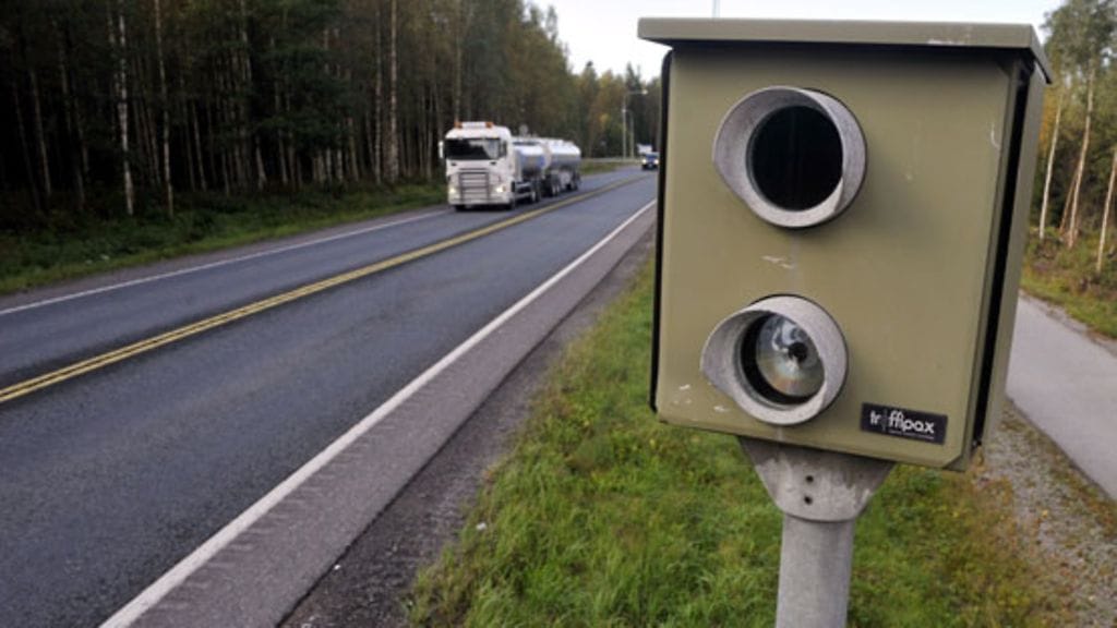 Valvontakameran nappaama kuva saattaa paljastaa muutakin kuin ylinopeuden.
