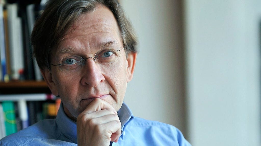 Akatemiaprofessori Martti Koskenniemen mukaa Edward Snowdeni voisi saada turvapaikan Suomesta.