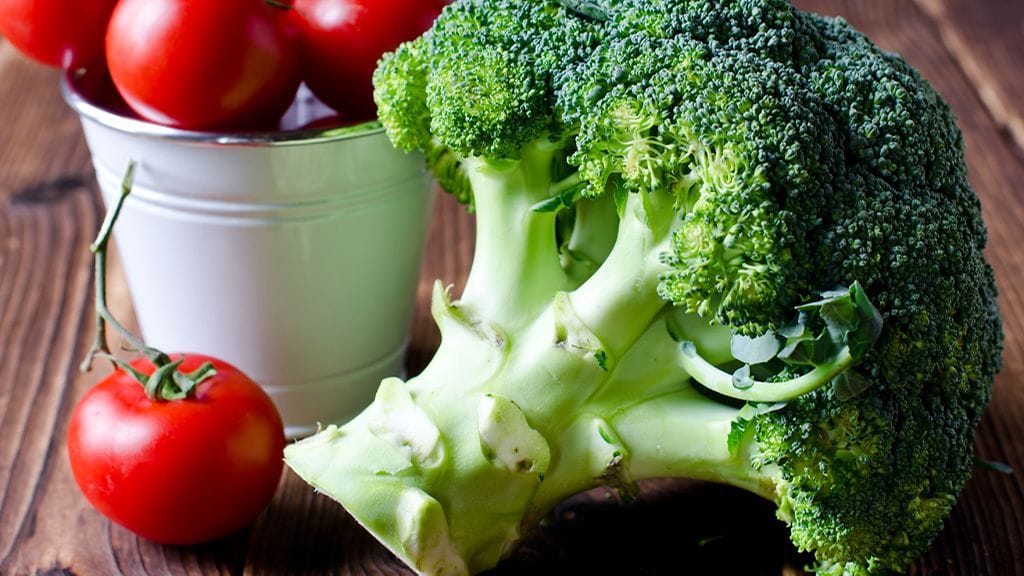 Lukuisat raaka-aineet edistävät aivotoimintaa.