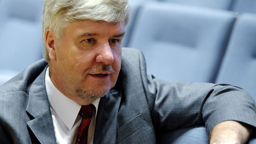 Toimi Kankaanniemi loikkasi kristillisdemokraateista perussuomalaisiin kuntavaalien alla.