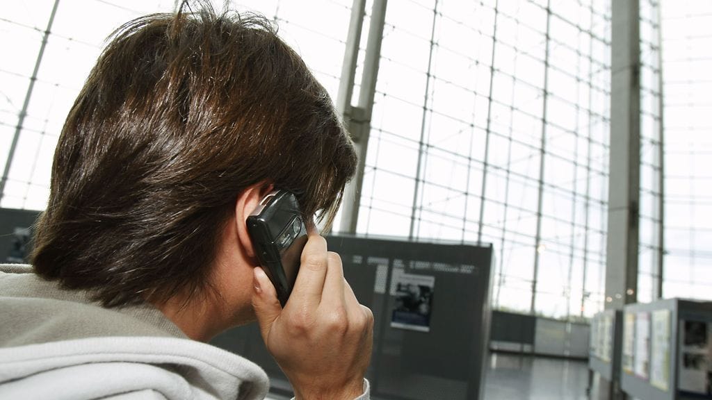 Puheluiden hinnat vaihtelevat laskennallisessa vertailussa 1,8–4,2 euron välillä.