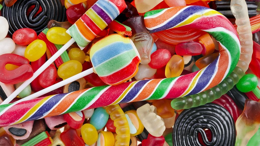 Melko useat suomalaiset syövät purukumia karkinhimoon.