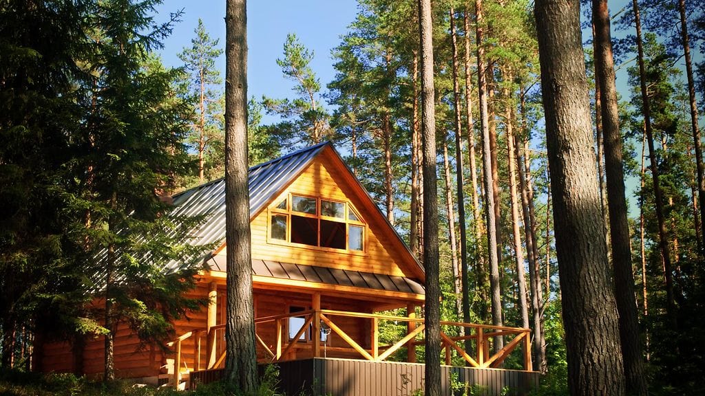 Mökin omistaja toivoo vierailta aktiivisuutta. Kuvituskuva.