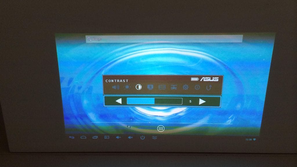 Asus S1 -kompaktikokoinen LED-projektori