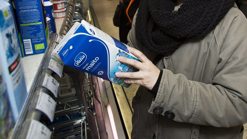 Maidon hinnankorotus jakaa mielipiteitä voimakkaasti.