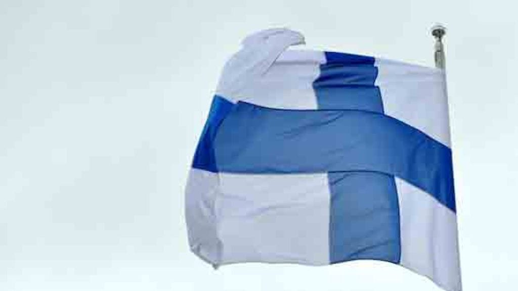 Perussuomalaiset halusi suosia suomalaista työtä. Nyt kyse on siitä, mentiinkö suosimisessa syrjinnän puolelle.