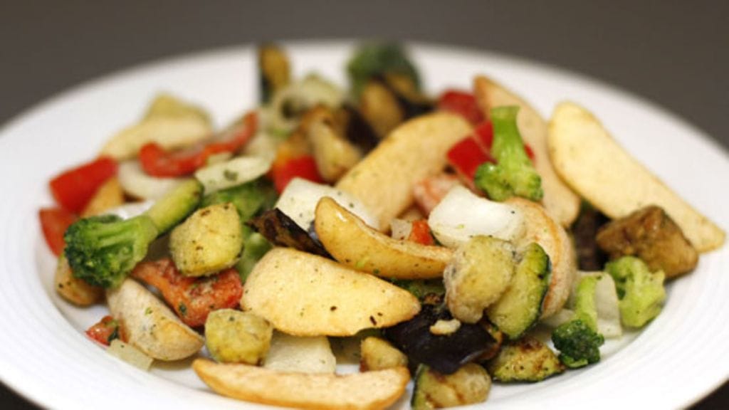 Kauppojen pakastetuotteet säilyvät useimmiten pakastimessa useita kuukausia. Jääkaapin mikroruoat pilaantuvat pakastimessa sen sijaan helpommin.