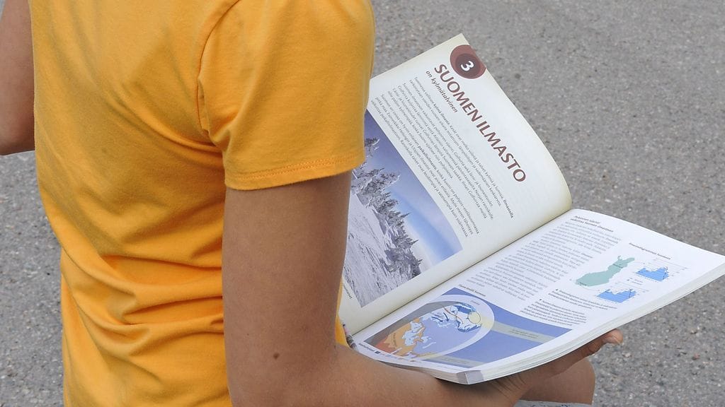 Lapsiasiavaltuutetun mukaan perusopetuksen määrässä on huomattavia kuntakohtaisia eroja. Kuvituskuva.