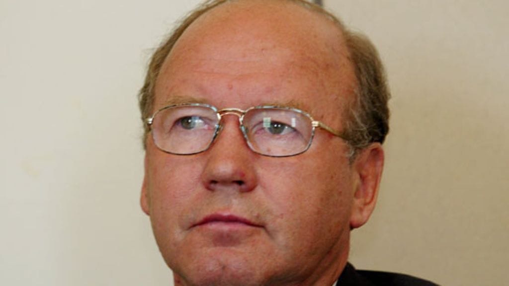 Pertti Purhonen vuonna 2002. Purhonen kuoli 68-vuotiaana.