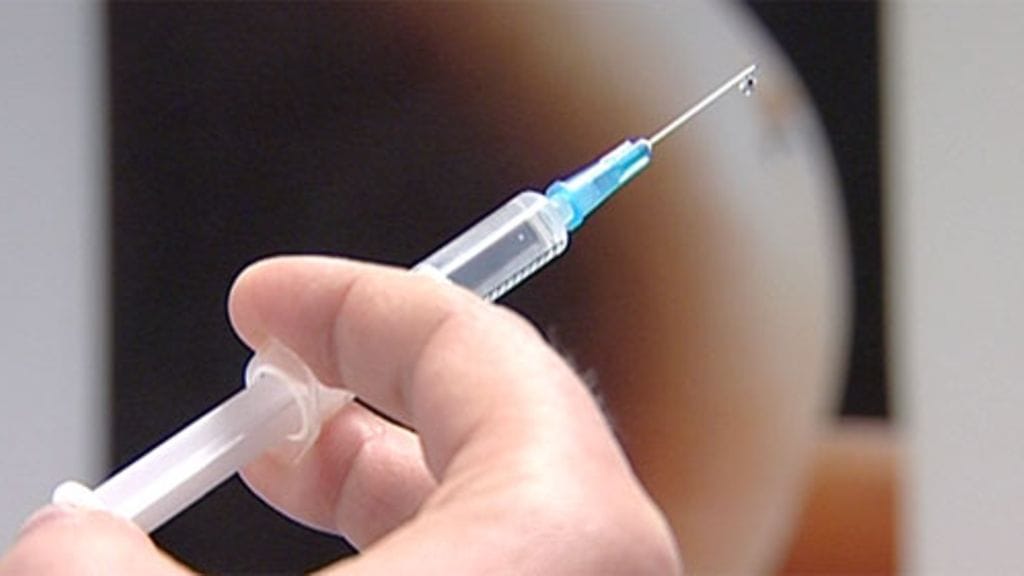 Raskaana olevia on Suomessakin rokotettu poliota ja pandemiaa vastaan.