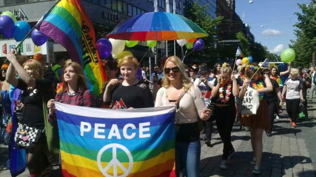 Miehen epäiltiin aikoneen hyökätä Pride-kulkueeseen. Kuvassa Helsingin Pride-kulkue kesällä 2014.