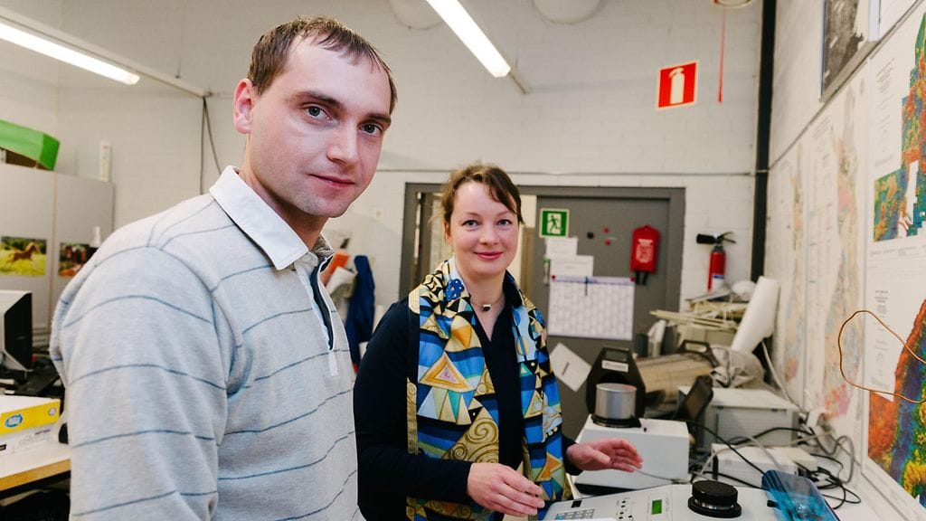Tutkijat Tomas Kohout ja Maria Gritsevich