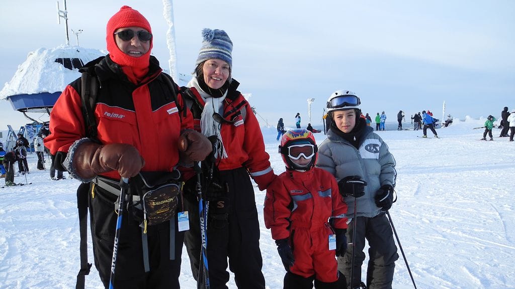Ranskalainen Pochasin perhe on Levillä ensimmäistä kertaa. He kehuvat Lapin tunnelmaa ainutlaatuiseksi.