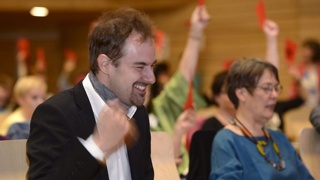 Vihreiden puoluesihteeri Lasse Miettisen mukaan listat ovat monissa suurissa kaupungeissa jo vähintään puolillaan.