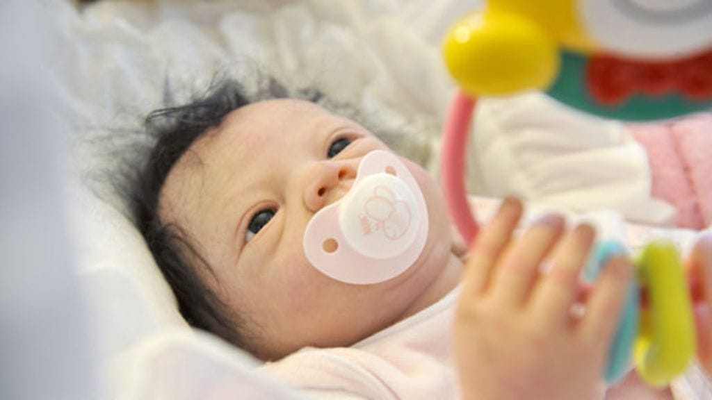 Käsityönä tehty Reborn Baby -vauvanukke Riihimäellä 9. tammikuuta 2009. LEHTIKUVA