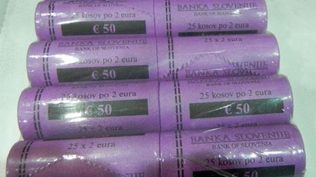 Rahapajasta varastettuja kolikkoja. Kuva: Poliisi