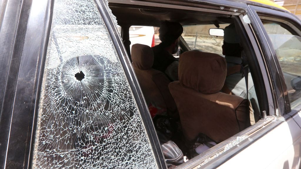 Kuvaa taksista, johon suomalaisnaiset ammuttiin viime heinäkuussa.