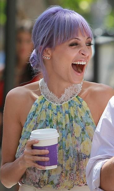 Ennen sinisiä hiuksia Nicole Richie kokeili laventelin väriä.