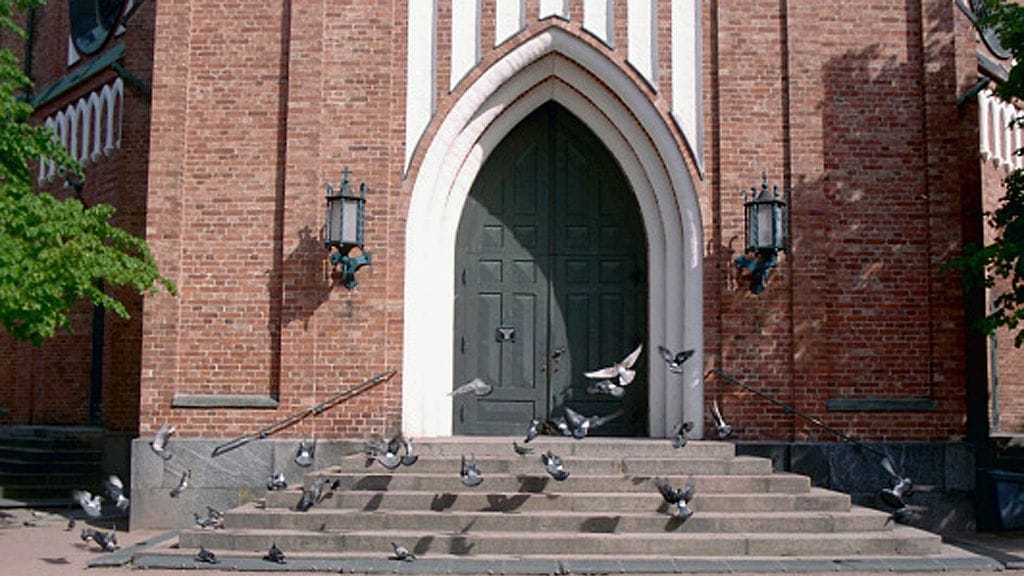 Mielenterveyspoolin mukaan maallikkosaarnaajan puheet voivat saattaa ihmisiä jopa hengenvaaraan. Kuvituskuvaa